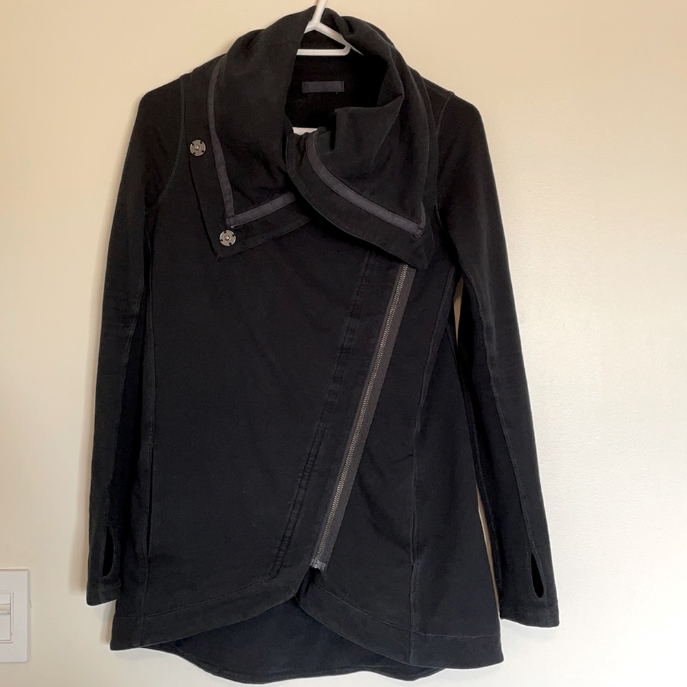 Lululemon Method Wrap